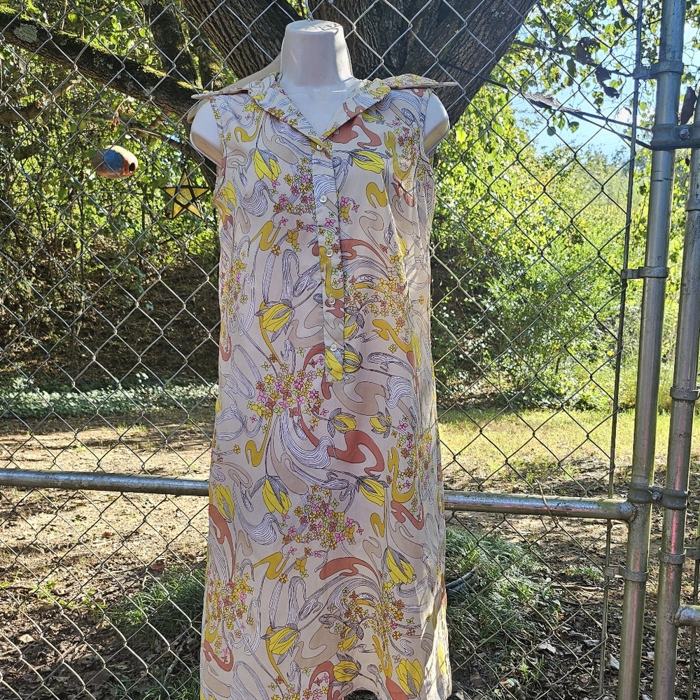 Vintage 70s FRITZI of California Grey Swirl Floral Dress Dagger Collar Retro